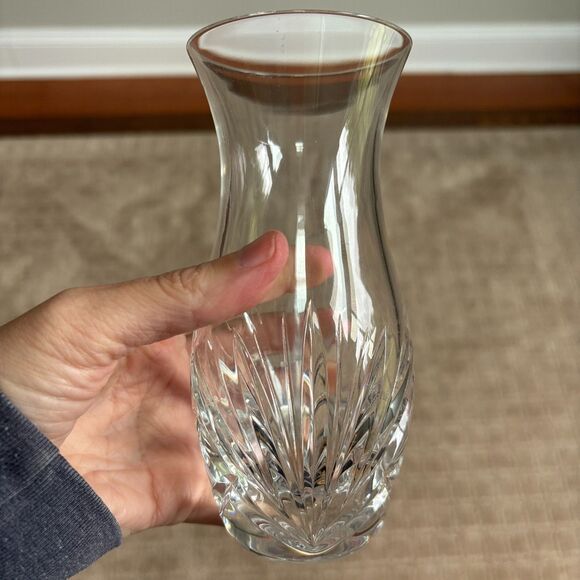 Wedgwood Majesty Pattern 7in Tall Clear Crystal Cut Floral Flower Bud Vase - Picture 1 of 8